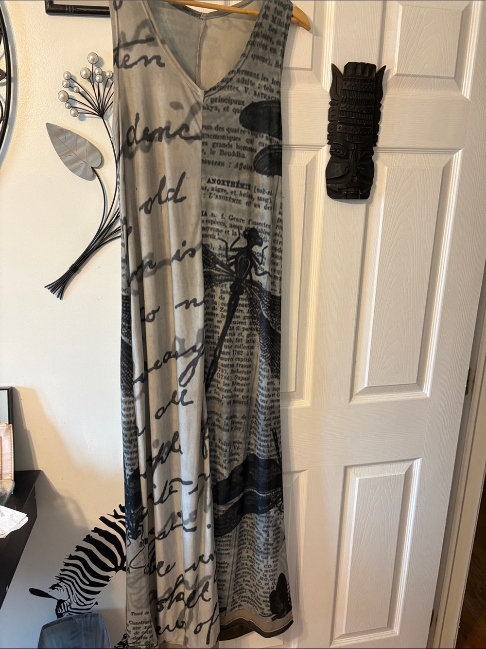 Source Unknown Gray and Black Script Maxi Dress with Dragonfly Print